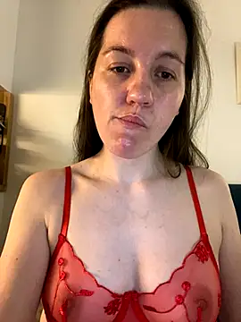 Snapshot of Nicole-Ray chatting on 23, 11, 2025 Nicole-Ray online show from 23, 11, 2025