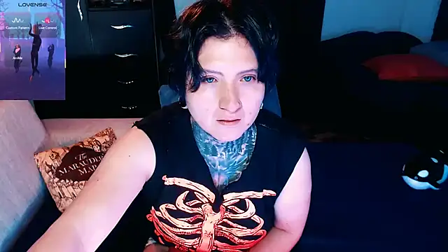 Snapshot of Marieblueeyes chatting on 11, 10, 2025 Marieblueeyes online show from 11, 10, 2025