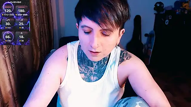 Snapshot of Marieblueeyes chatting on 23, 10, 2025 Marieblueeyes online show from 23, 10, 2025