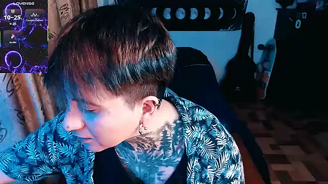 Snapshot of Marieblueeyes chatting on 24, 10, 2025 Marieblueeyes online show from 24, 10, 2025