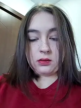 Yammy Yumi online show from 1, 11, 2025