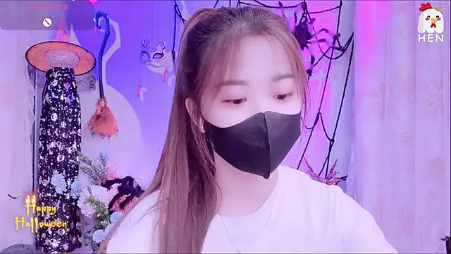 Snapshot of hen237 chatting on 5, 11, 2025 hen237 online show from 5, 11, 2025