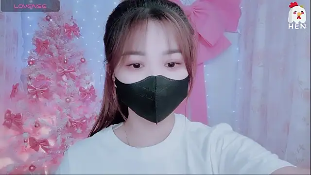 Snapshot of hen237 chatting on 5, 12, 2025 hen237 online show from 5, 12, 2025