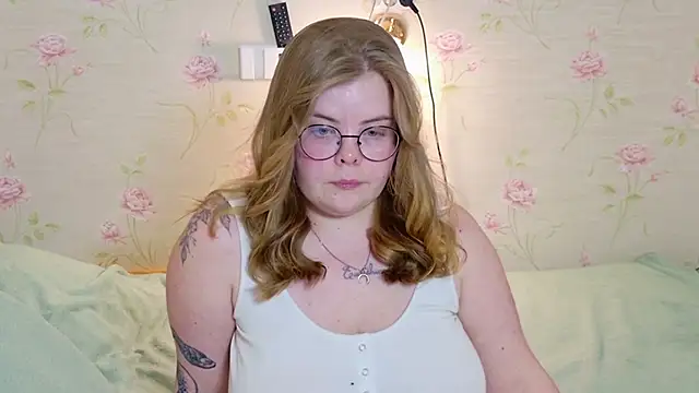 Snapshot of sinnamon_ chatting on 10, 3, 2026 sinnamon online show from 10, 3, 2026