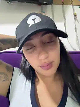 Hannahoff online show from 3, 3, 2025