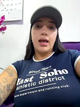 Hannahoff online show from 12, 11, 2025