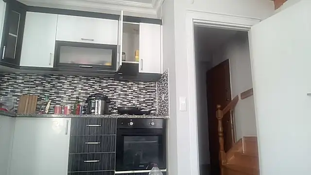 Snapshot of ALPHANDRE chatting on 6, 3, 2025 ALPHANDRE online show from 6, 3, 2025