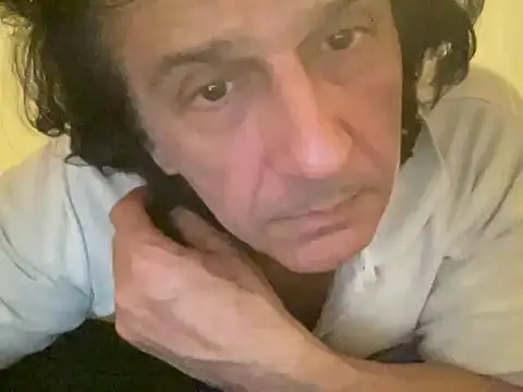 Snapshot of ALPHANDRE chatting on 9, 3, 2025 ALPHANDRE online show from 9, 3, 2025