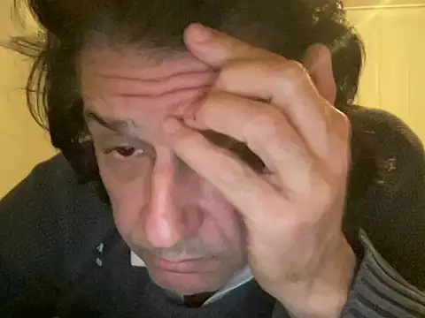 Snapshot of ALPHANDRE chatting on 10, 3, 2025 ALPHANDRE online show from 10, 3, 2025