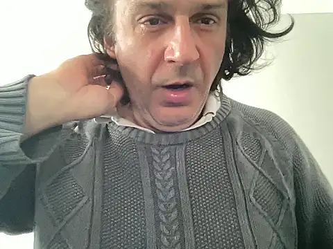 Snapshot of ALPHANDRE chatting on 11, 3, 2025 ALPHANDRE online show from 11, 3, 2025