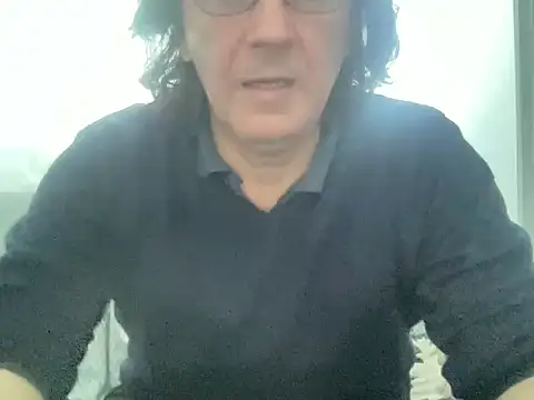 Snapshot of ALPHANDRE chatting on 21, 3, 2025 ALPHANDRE online show from 21, 3, 2025