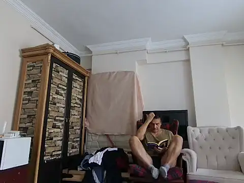 Snapshot of ALPHANDRE chatting on 10, 9, 2025 ALPHANDRE online show from 10, 9, 2025