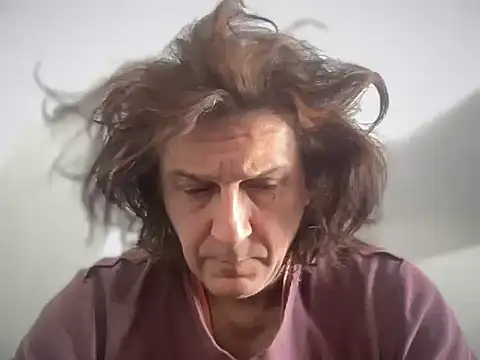 Snapshot of ALPHANDRE chatting on 9, 10, 2025 ALPHANDRE online show from 9, 10, 2025