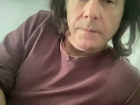 Snapshot of ALPHANDRE chatting on 13, 10, 2025 ALPHANDRE online show from 13, 10, 2025