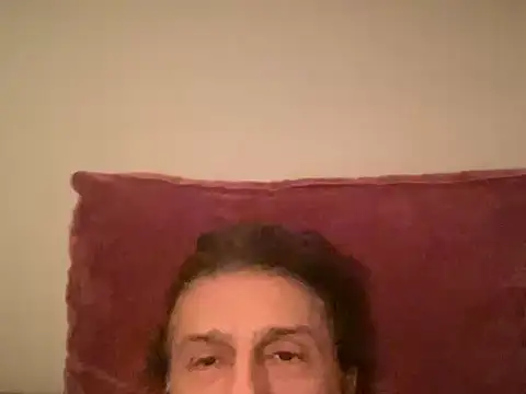 Snapshot of ALPHANDRE chatting on 8, 11, 2025 ALPHANDRE online show from 8, 11, 2025