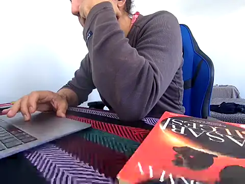 Snapshot of ALPHANDRE chatting on 16, 11, 2025 ALPHANDRE online show from 16, 11, 2025