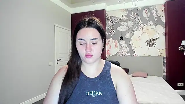 Snapshot of Roxie_Bradley chatting on 3, 11, 2025 Roxie Bradley online show from 3, 11, 2025