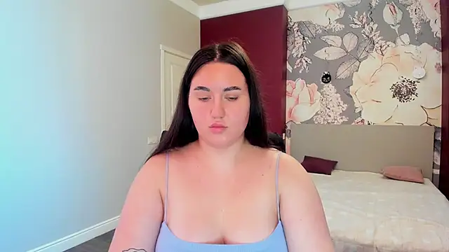 Snapshot of Roxie_Bradley chatting on 14, 11, 2025 Roxie Bradley online show from 14, 11, 2025