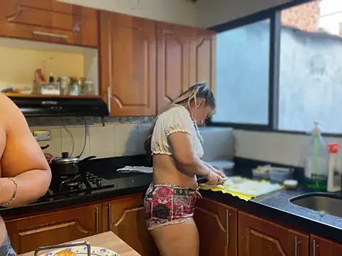 Im sophiie online show from 8, 12, 2024