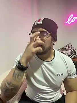 Im sophiie online show from 20, 2, 2025