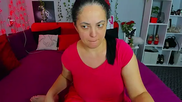 Snapshot of DarlingMilf chatting on 11, 10, 2025 DarlingMilf online show from 11, 10, 2025