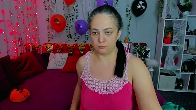 Snapshot of DarlingMilf chatting on 2, 11, 2025 DarlingMilf online show from 2, 11, 2025