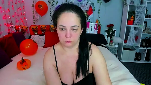 Snapshot of DarlingMilf chatting on 7, 11, 2025 DarlingMilf online show from 7, 11, 2025