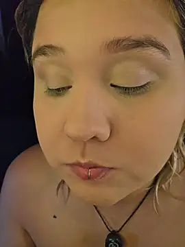 Laura takint online show from 17, 12, 2025