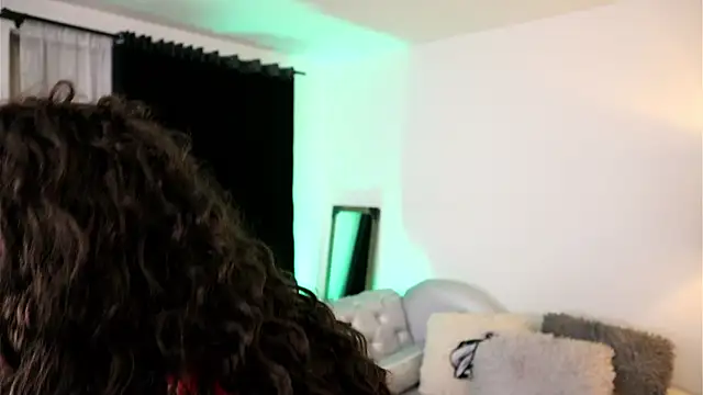 Snapshot of Valeriestyle chatting on 9, 10, 2025 Valeriestyle online show from 9, 10, 2025