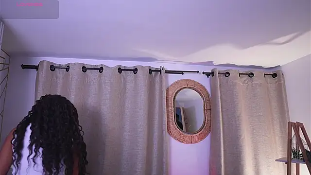 Snapshot of Valeriestyle chatting on 4, 11, 2025 Valeriestyle online show from 4, 11, 2025