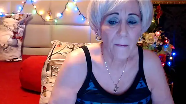 Snapshot of HappyWomanOn chatting on 3, 1, 2025 HappyWomanOn online show from 3, 1, 2025