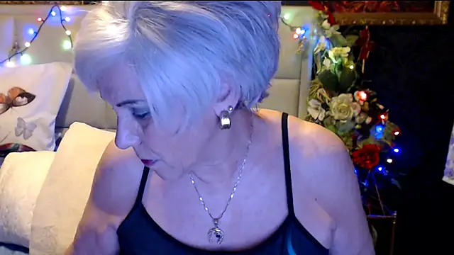 Snapshot of HappyWomanOn chatting on 19, 1, 2025 HappyWomanOn online show from 19, 1, 2025
