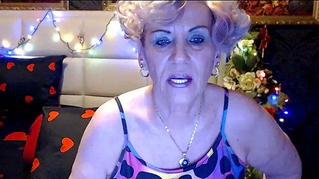 Snapshot of HappyWomanOn chatting on 23, 1, 2025 HappyWomanOn online show from 23, 1, 2025