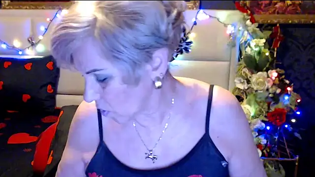 Snapshot of HappyWomanOn chatting on 29, 1, 2025 HappyWomanOn online show from 29, 1, 2025