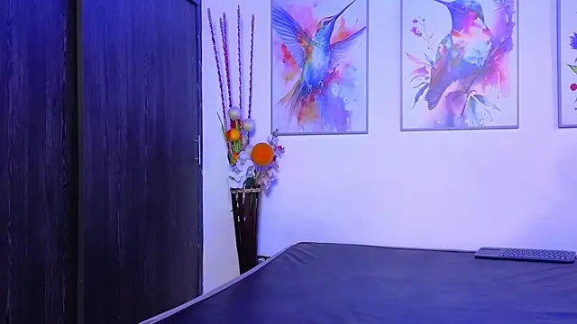 Marianaa Lopezz online show from 28, 12, 2024