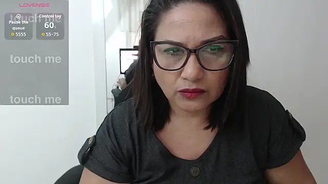 Katha Marck online show from 3, 2, 2026