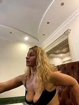 Amazoniiaa online show from 26, 10, 2025