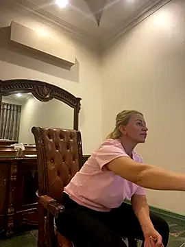 Amazoniiaa online show from 28, 10, 2025