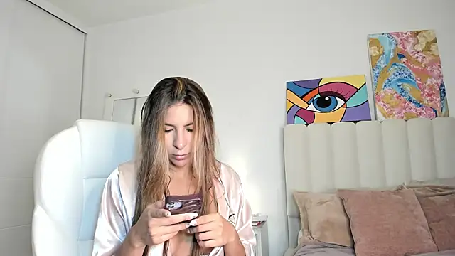 Daniela Miller  online show from 30, 9, 2025