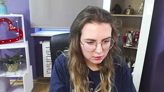 Zoey Erotic online show from 19, 12, 2024