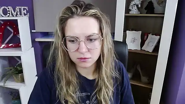 Zoey Erotic online show from 17, 11, 2025