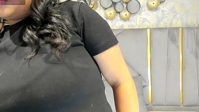 Snapshot of Sariitaa_ chatting on 10, 10, 2025 Sariitaa online show from 10, 10, 2025