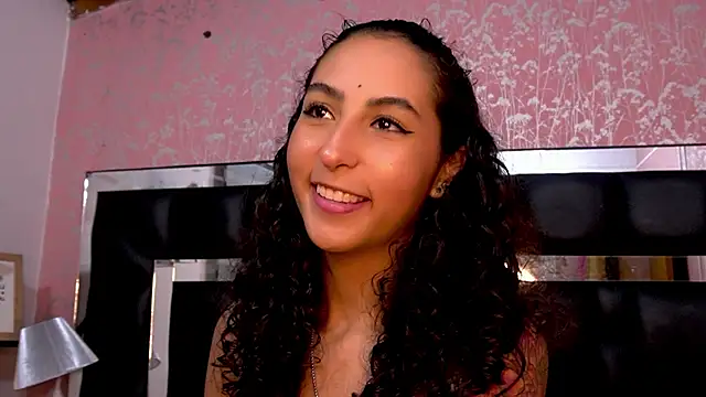 agatha collins  online show from 11, 1, 2025