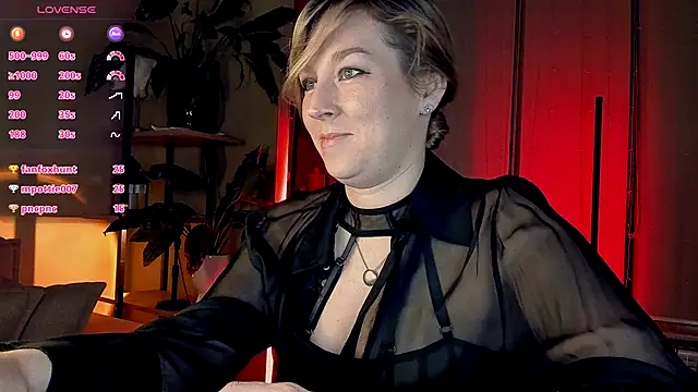 Snapshot of 5_in_one chatting on 27, 10, 2025 5 in one online show from 27, 10, 2025