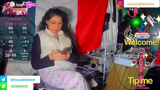 Snapshot of LaInsaciableIntensa chatting on 6, 3, 2025 LaInsaciableIntensa online show from 6, 3, 2025