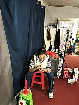 Snapshot of LaInsaciableIntensa chatting on 2, 11, 2025 LaInsaciableIntensa online show from 2, 11, 2025