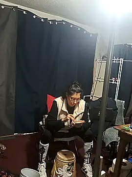 Snapshot of LaInsaciableIntensa chatting on 6, 11, 2025 LaInsaciableIntensa online show from 6, 11, 2025