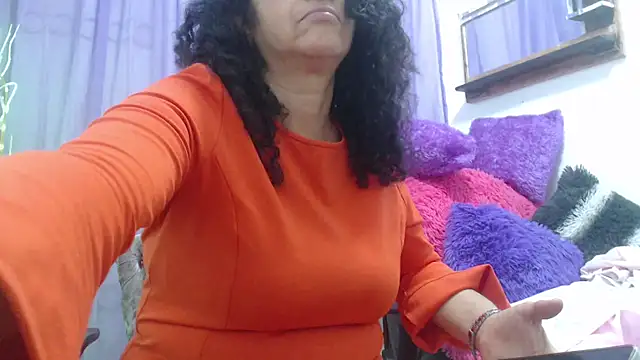 heyline milf online show from 7, 10, 2025