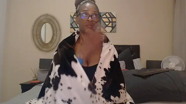 Creamyass22 online show from 17, 1, 2025