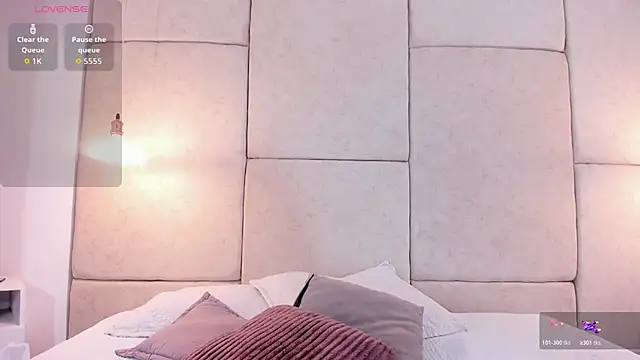 Snapshot of aisha_vs chatting on 5, 12, 2025 aisha vs online show from 5, 12, 2025